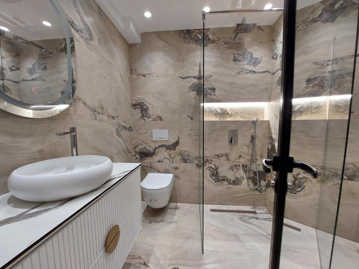 Luxury Apartments Blloku تيرانا المظهر الخارجي الصورة